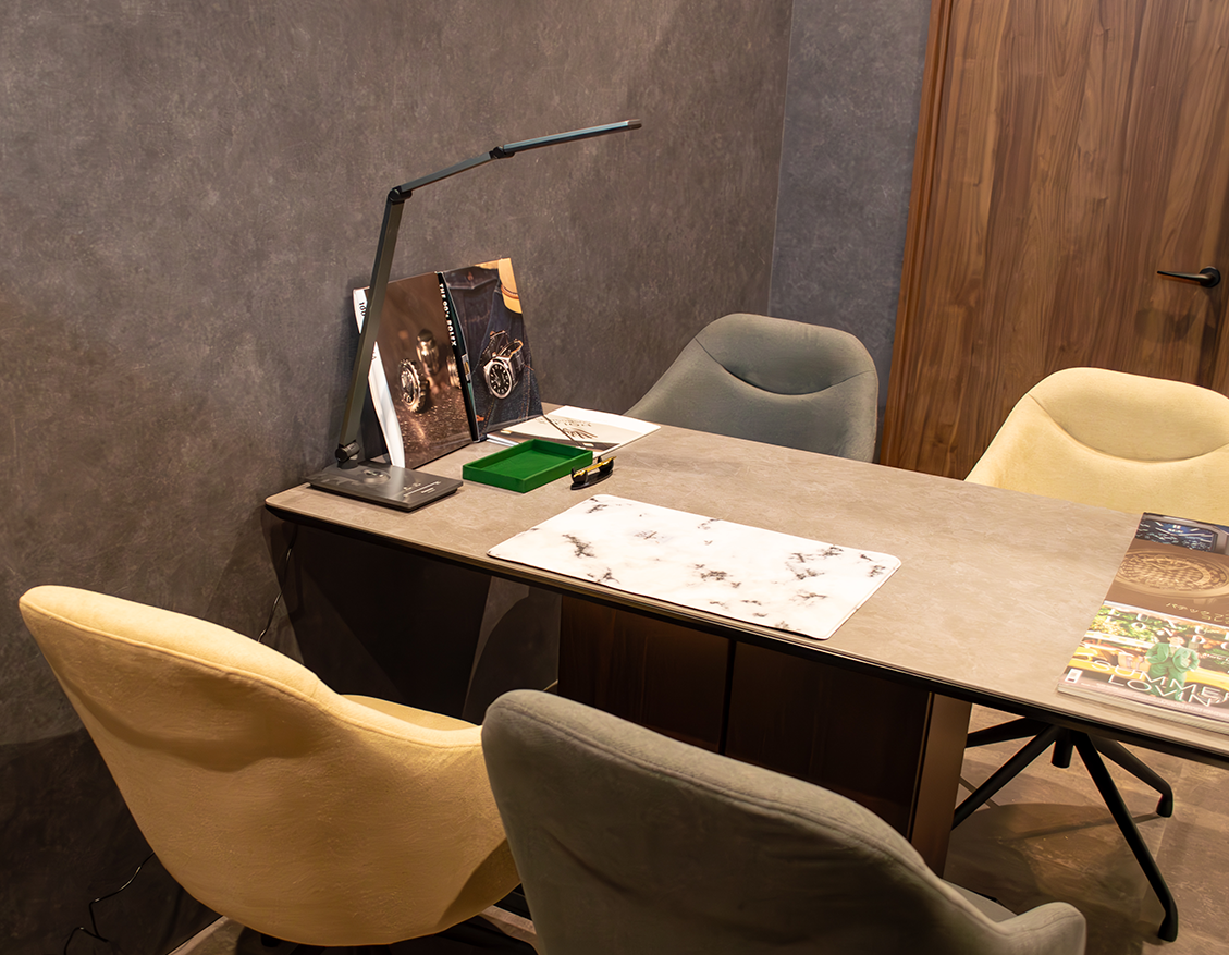 ロレックス買取 OURO福岡大名店 店内画像